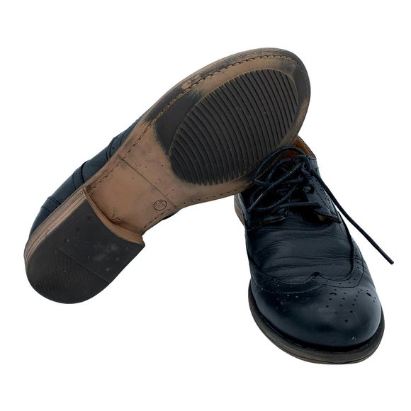 Women’s Lõcale Black Leather Lace-Up Winged Tip Oxford Shoes - Picture 6 of 9